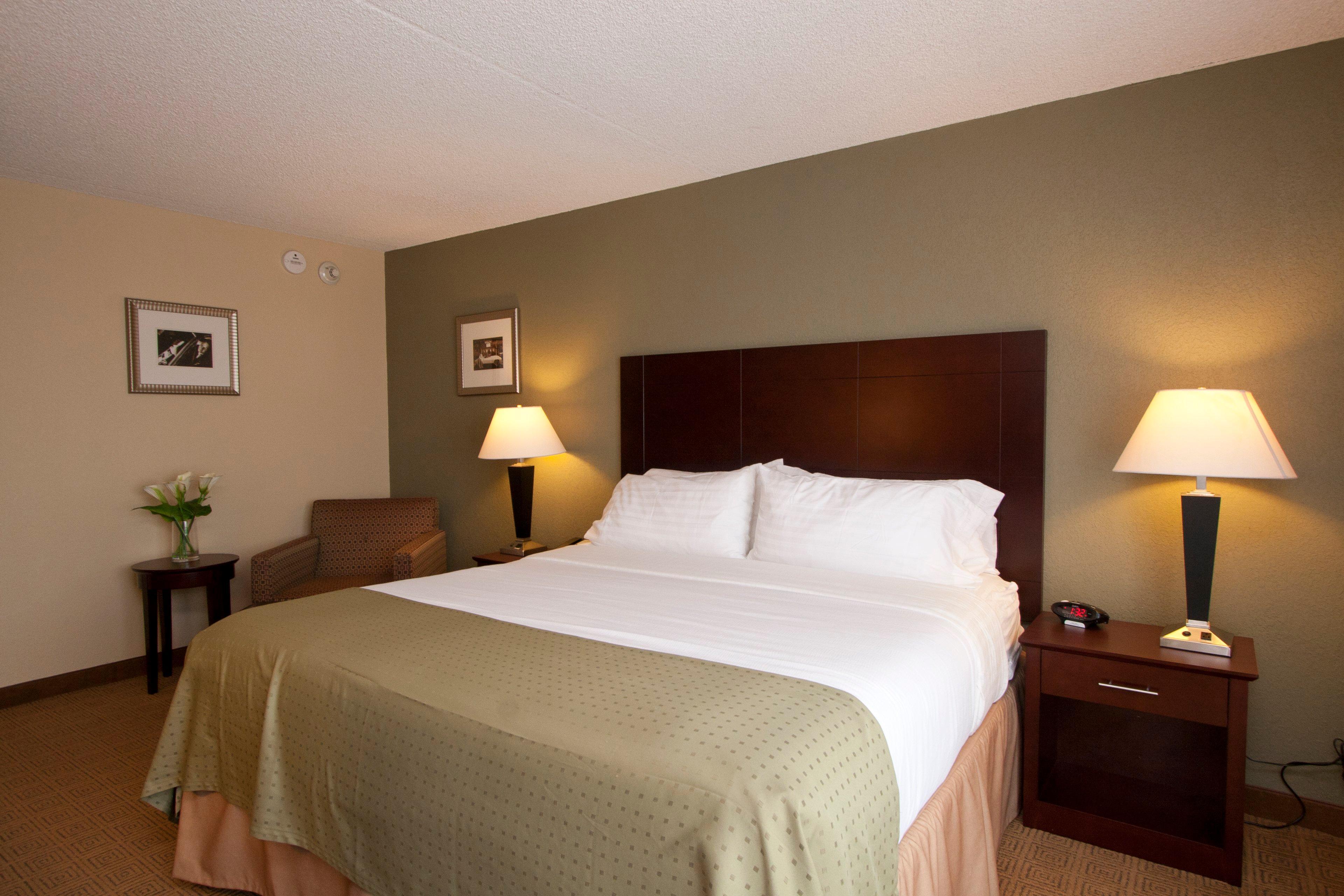 Holiday Inn South Plainfield-Piscataway By Ihg Zewnętrze zdjęcie